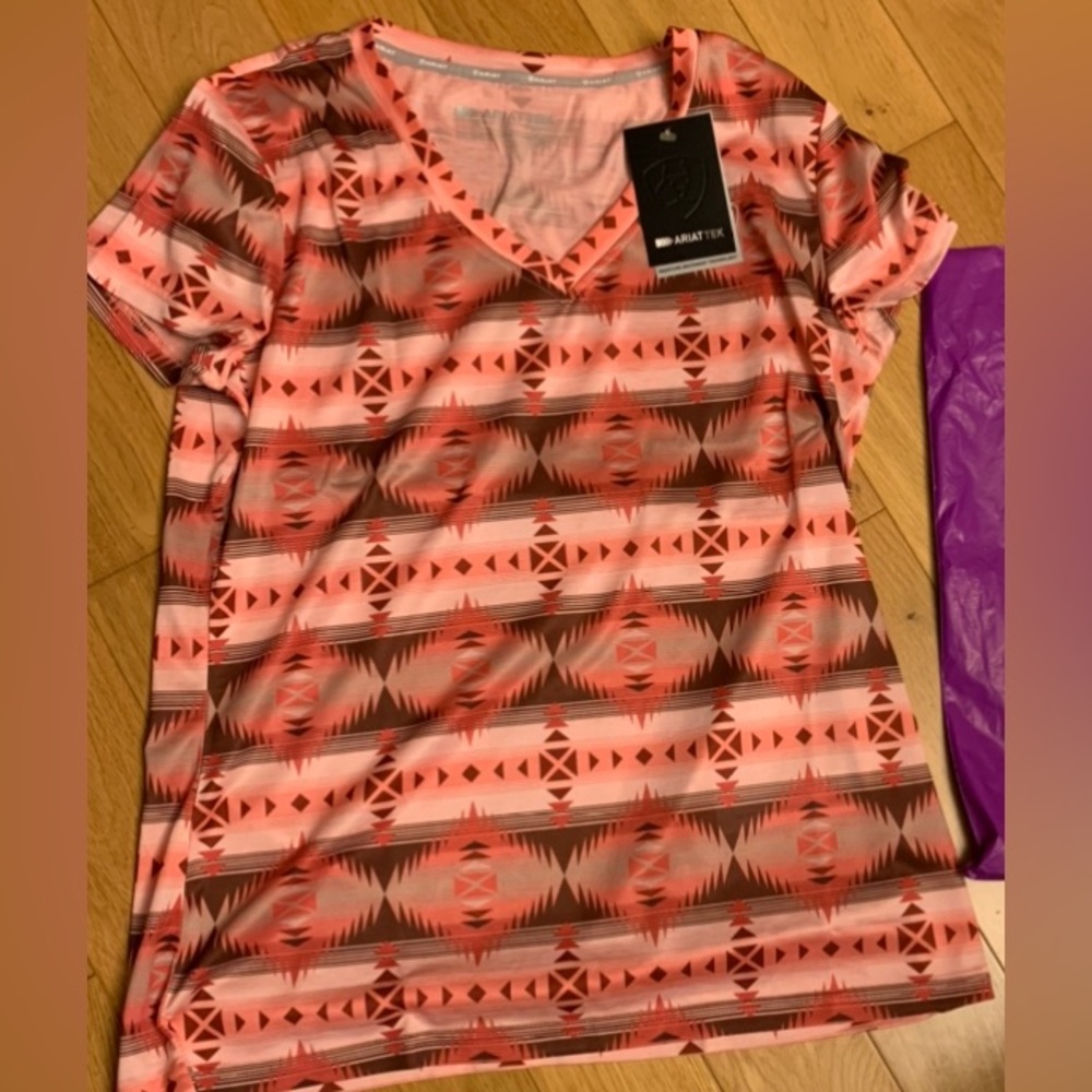 Women's Pink Geometric Short Sleeve Tee